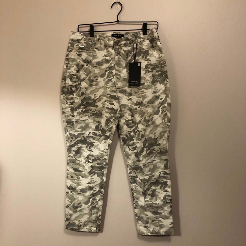 NINE WEST Cropped Camouflage Jeans
